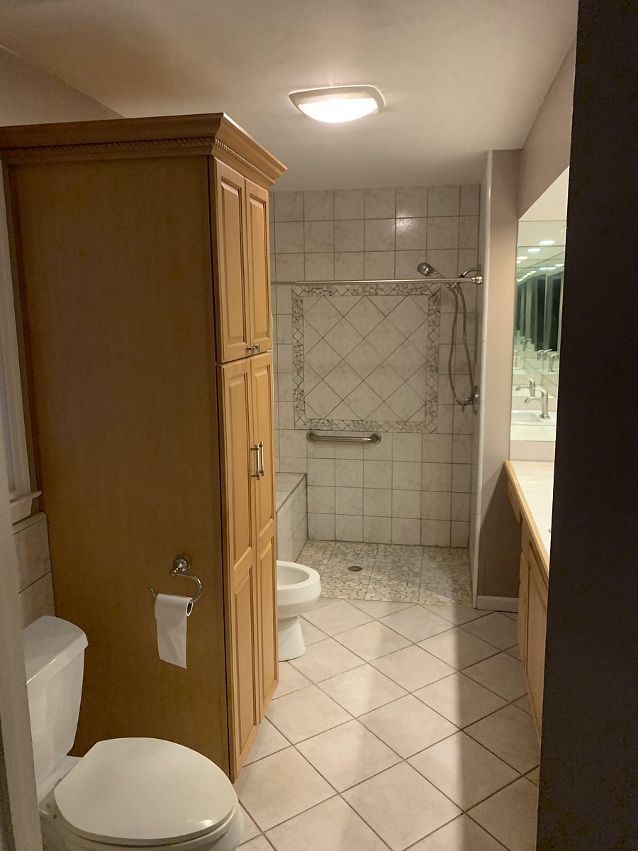 Private bathroom in Master