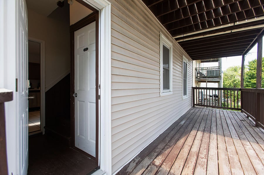 BACK DECK