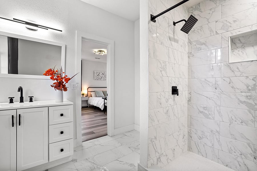 Master Bedroom Private Bathroom