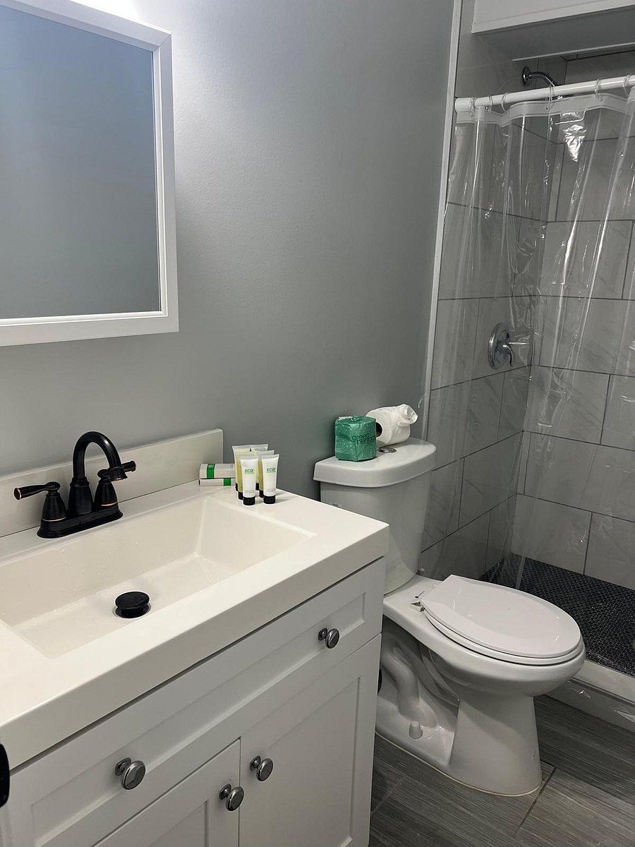 Bathoom for Basement Room