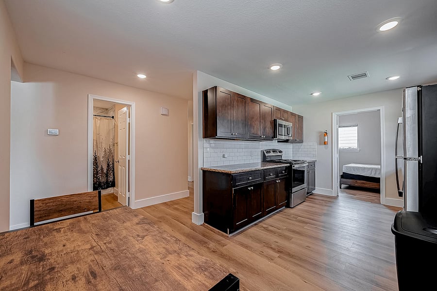 Kitchen & Dining Area