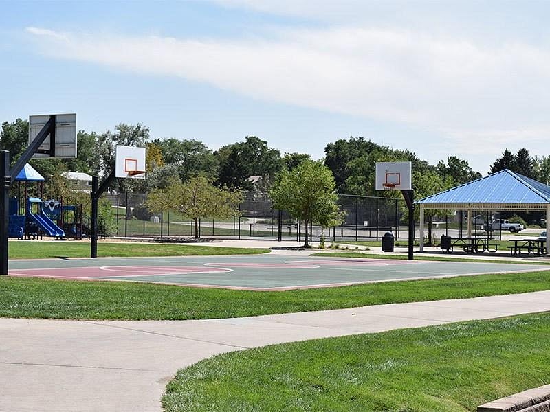 Carol Butts Park public basketball courts