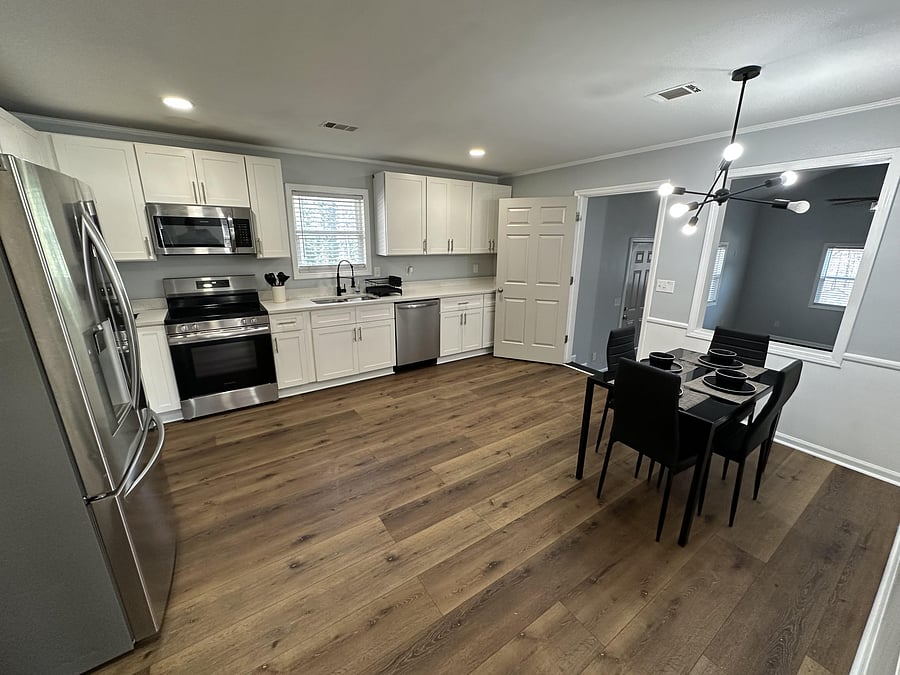 full kitchen