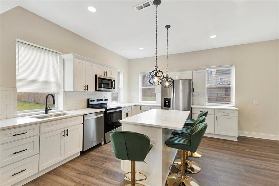 Modern Amenities in the Kitchen
