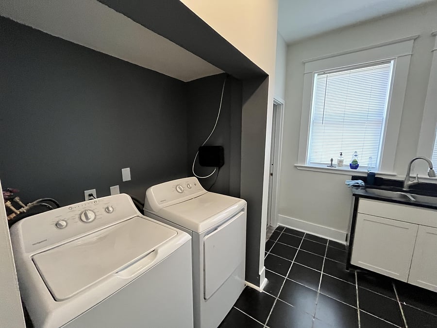 Washer & Dryer, free to residents, no coins or cards required