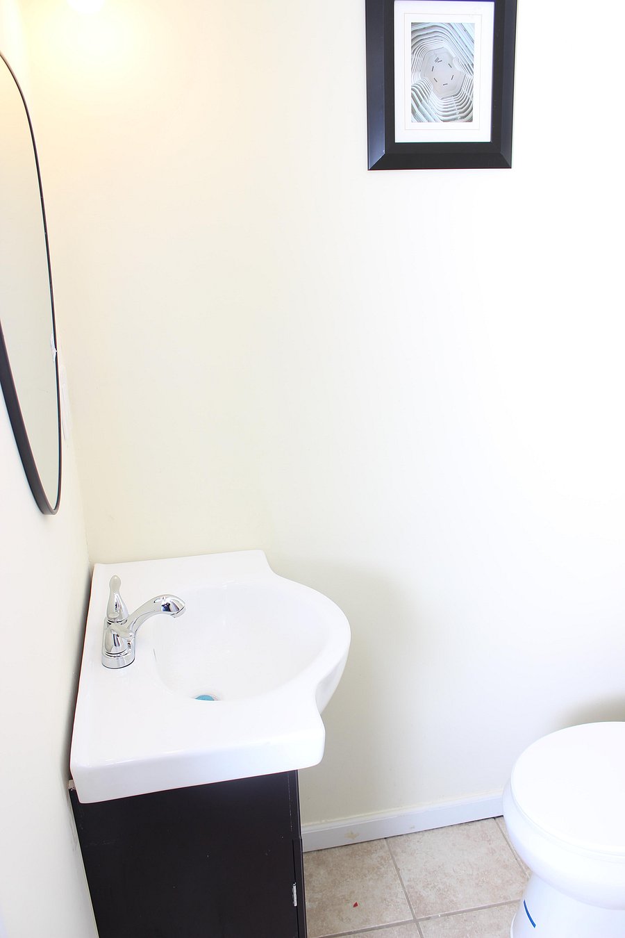 PHOTOS OF PRIVATE BATHROOM INSIDE BR 1