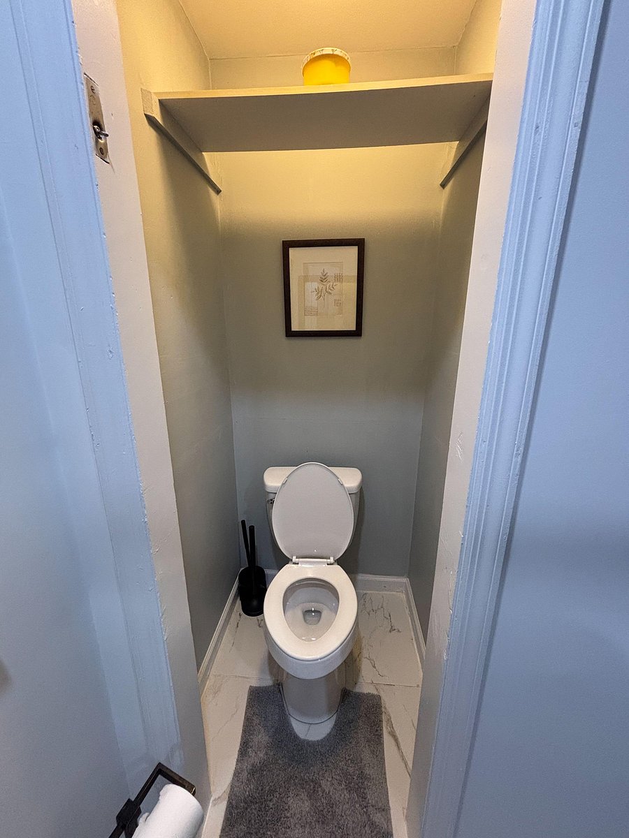 Enclosed toilet