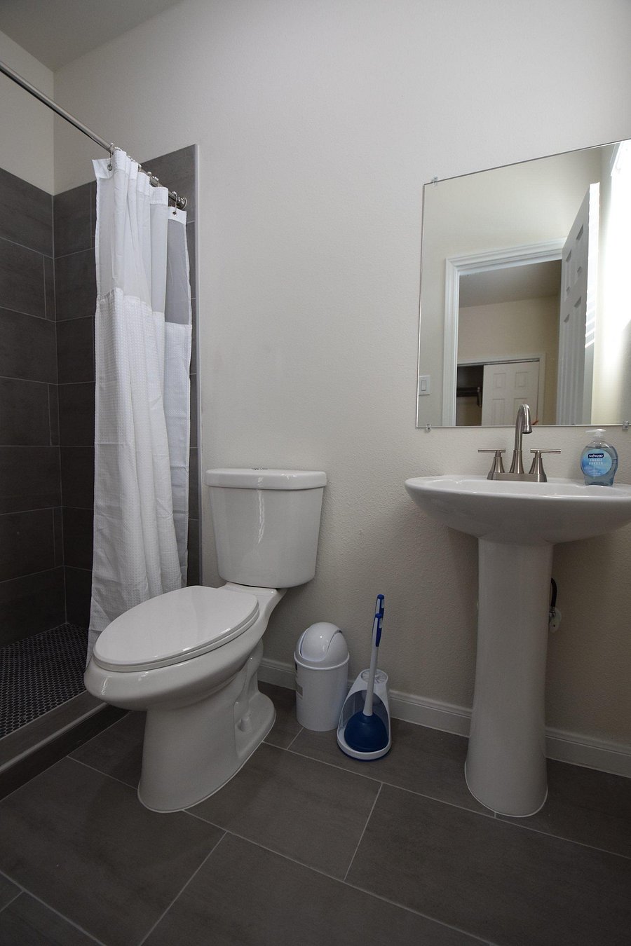 Furnished Finder property 984005_1 photo 11