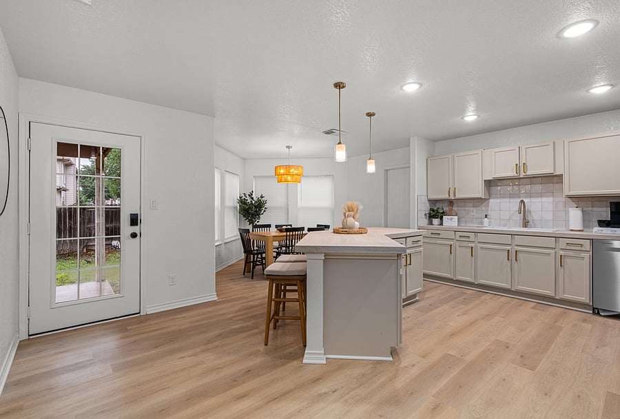 Spacious Kitchen