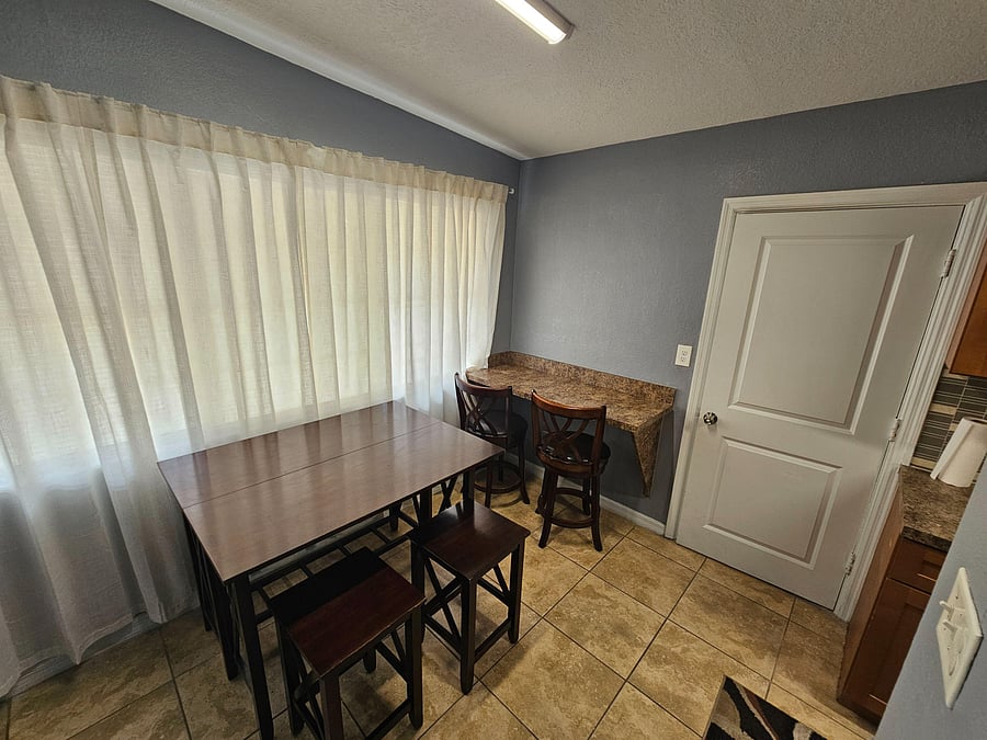 Furnished Finder property 984014_1 photo 4