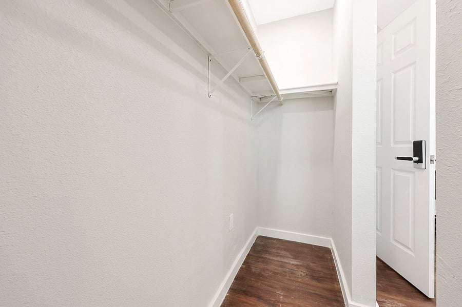 Bedroom 3 - Closet