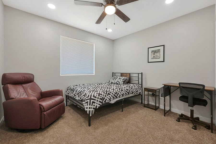 Bedroom 7 - Entrance