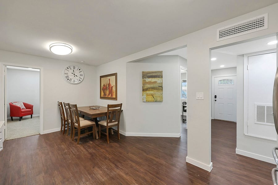 Entry & Dining