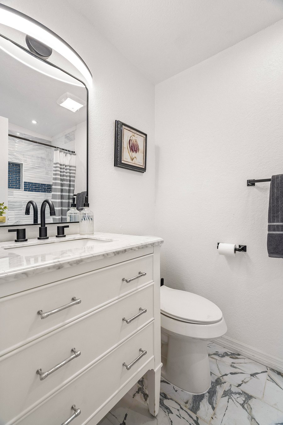 Updated clean shared bathroom