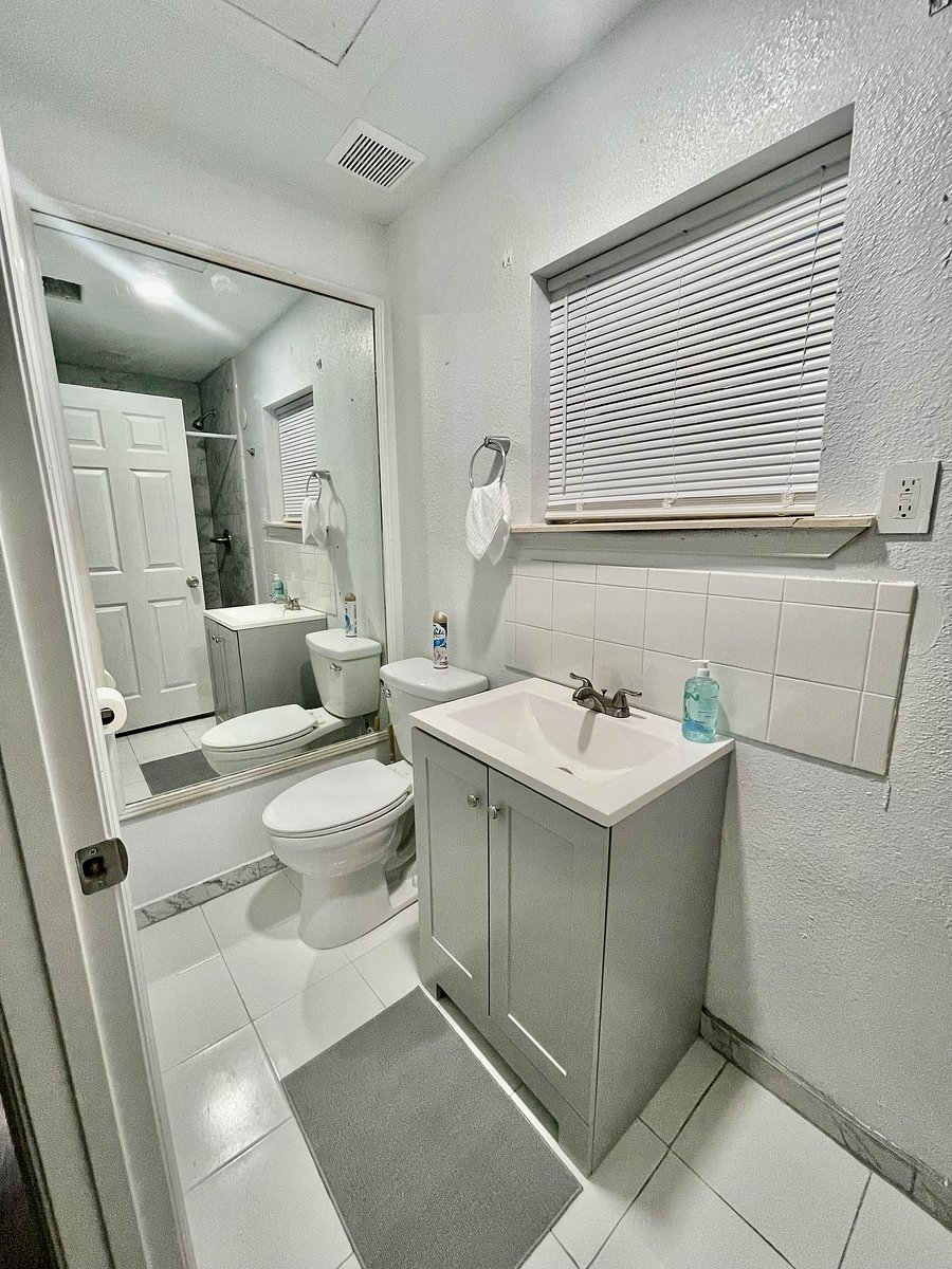 bathroom #1