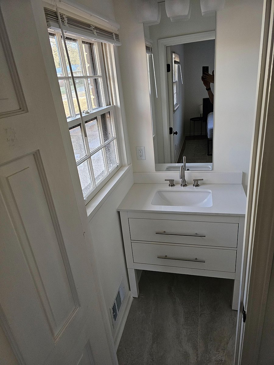 Master bathroom bedroom #4