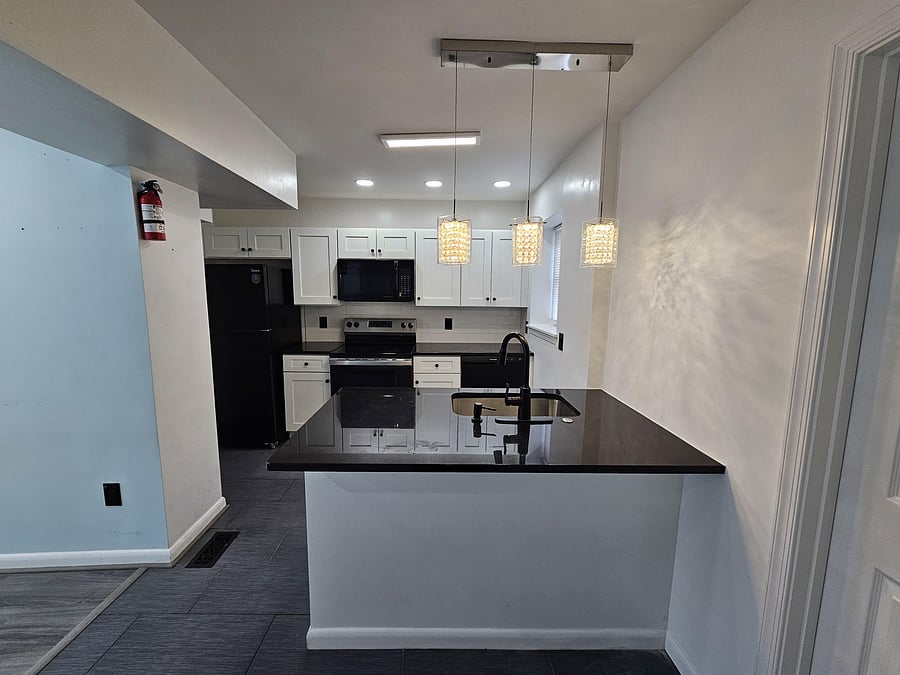 Kitchen & Living