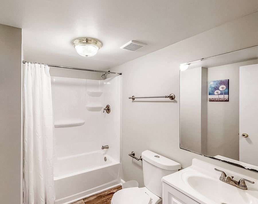 Shared full bathroom