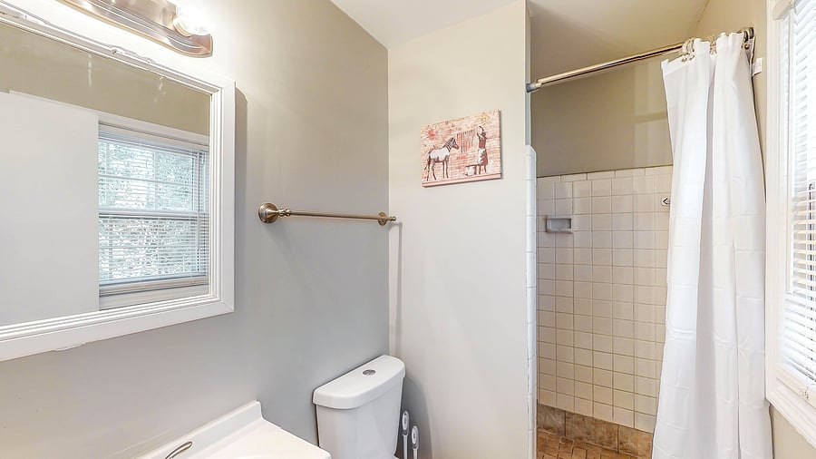 Private full bathroom