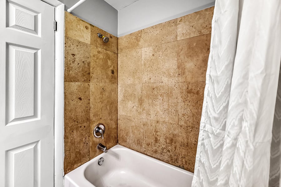 BATH 1 WITH TUB