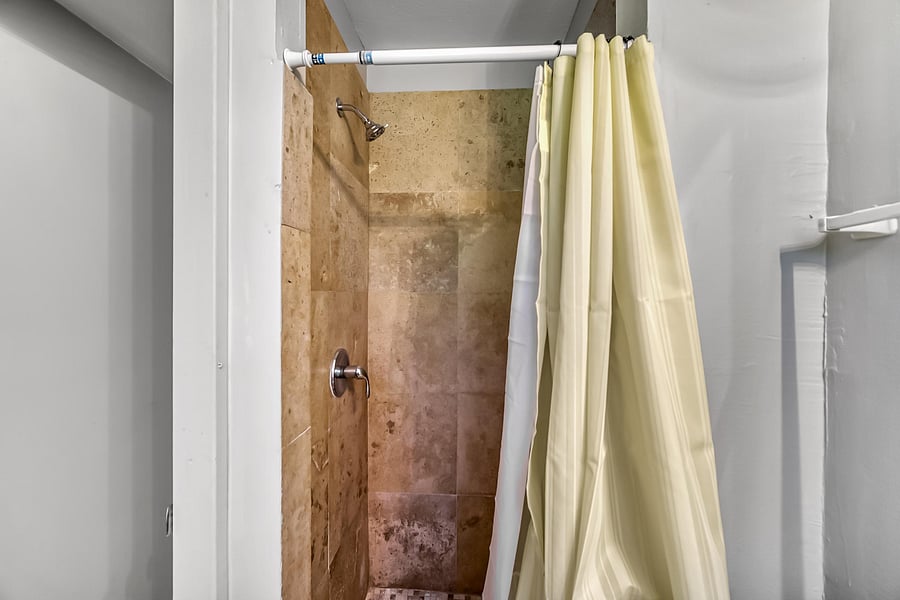 BATH 2 WITH SHOWER