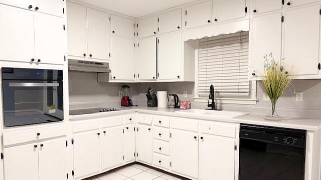 Fully-equipped Kitchen on the main floor.