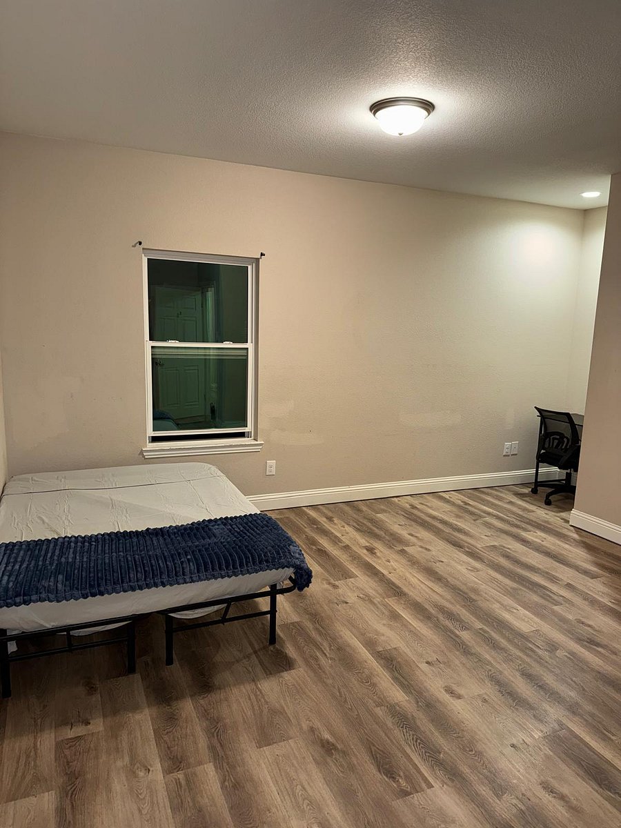2nd Floor - This inviting bedroom offers convenience with a private door leading straight into the full-size bathroom.