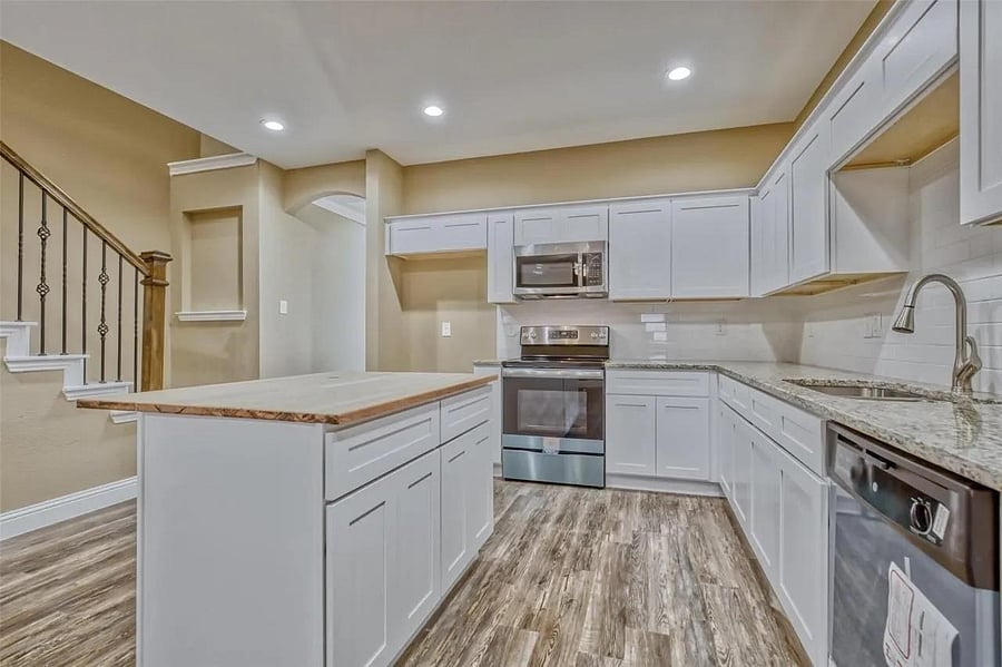 Microwave, Stove, Dishwasher and Refrigerator