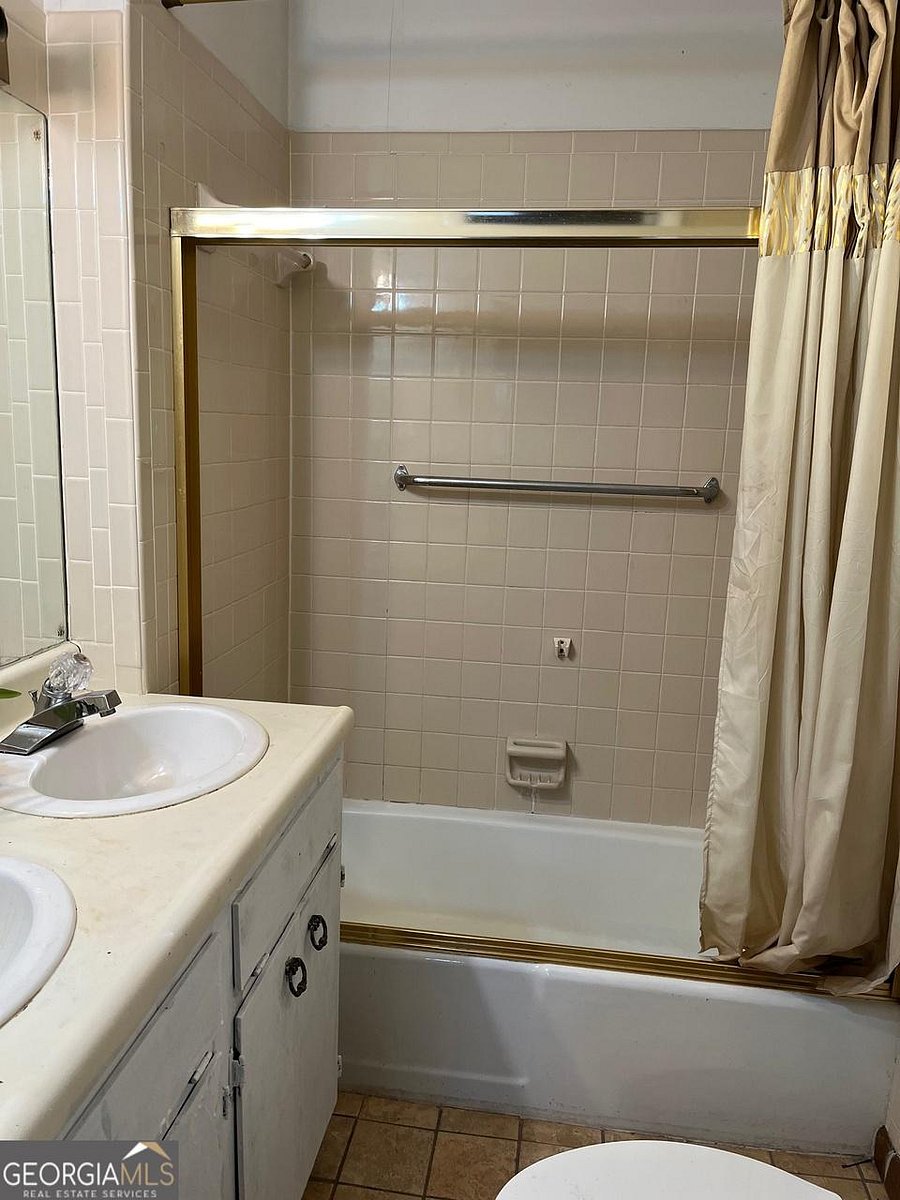 Furnished Finder property 984172_1 photo 17