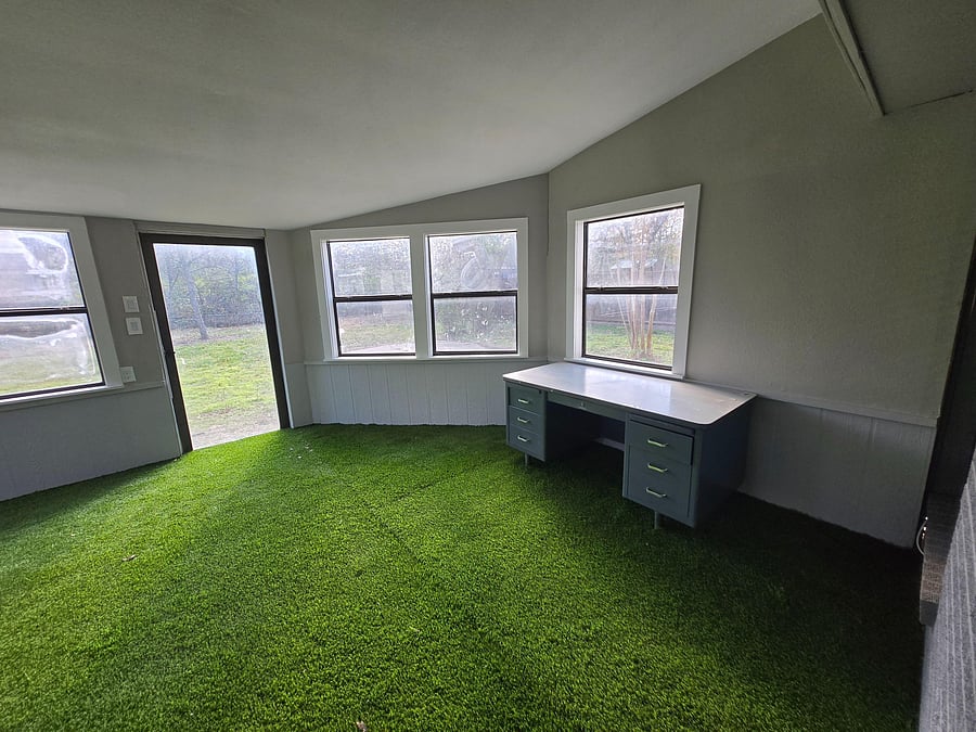 Enclosed porch/common area