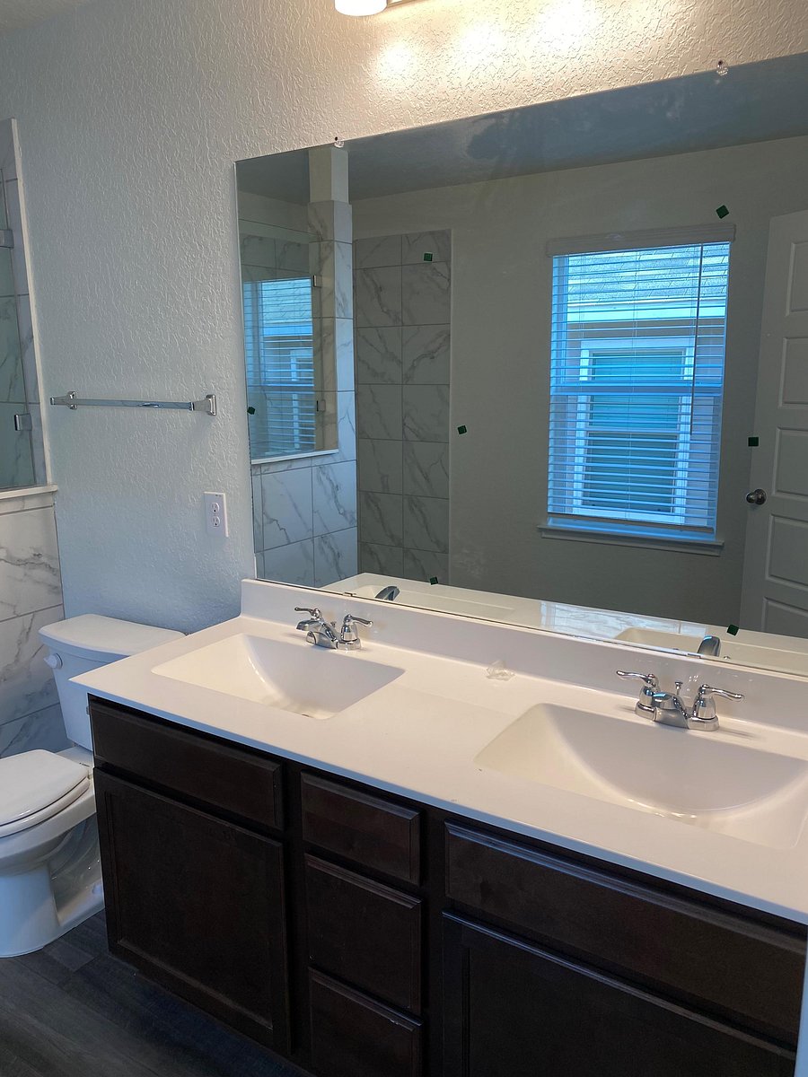 Master Bed Room Bath.