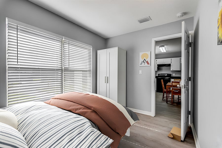 Disclaimer: This photo has been virtually staged. Not all furnishings seen will be included. Please view the virtual tour.