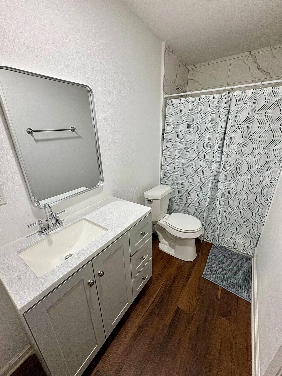 Shared Bathroom 2