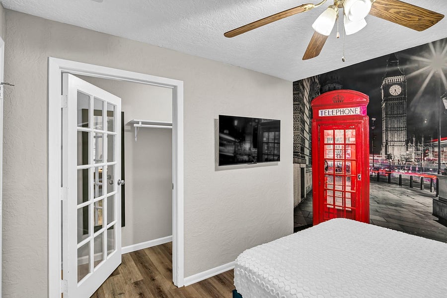 Walk in closet with plenty of storage