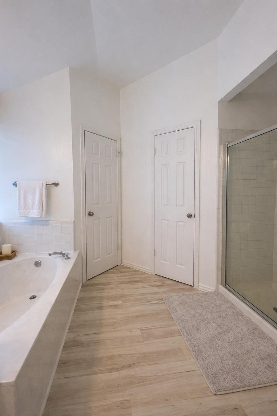 Shared Full Bath