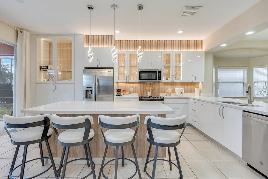 Spacious Fully Equipped Kitchen - All Appliances Included