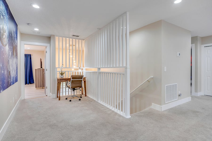 Shared Loft Workspace - Ideal for Remote Work or Study