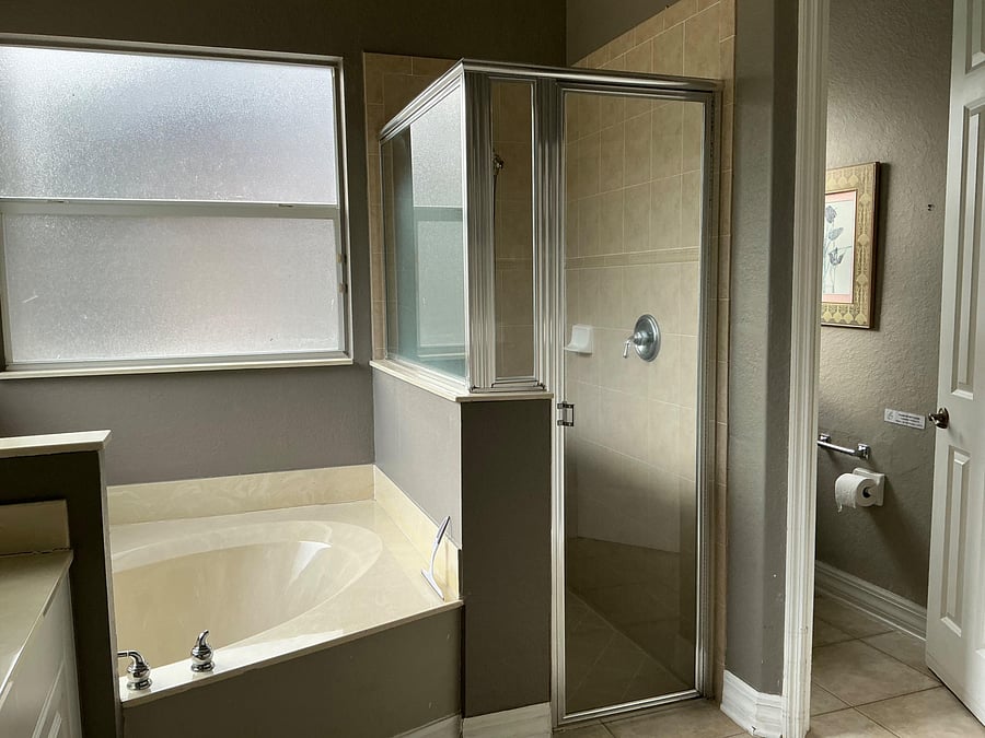 Large tub, walk in shower, toilet
