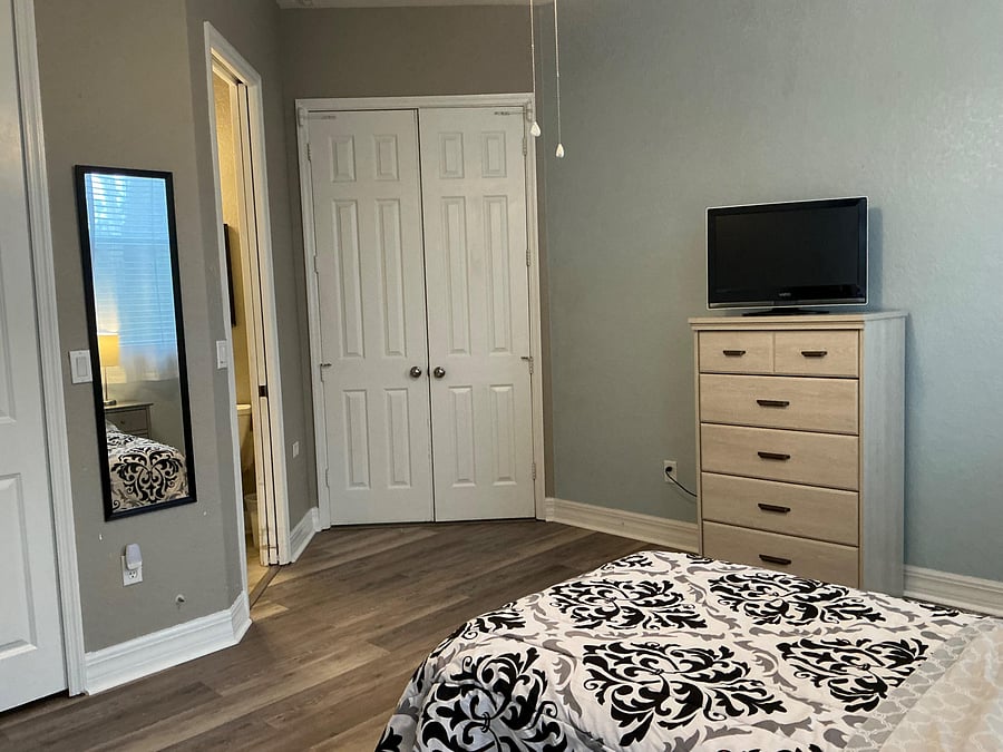 T.V. Dresser