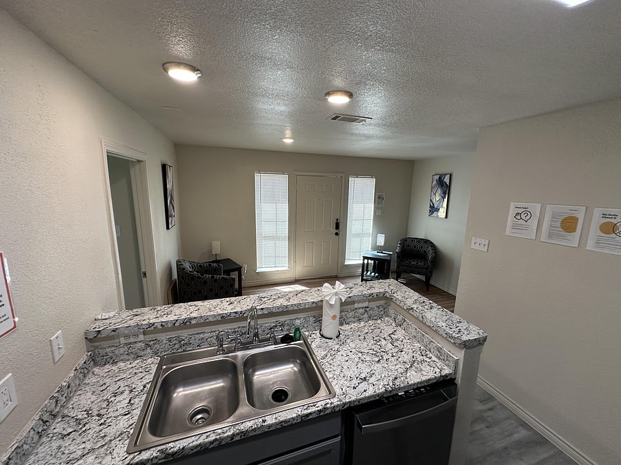 Furnished Finder property 984352_1 photo 7