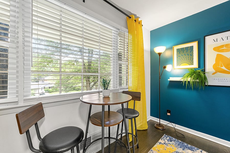 Living room 3