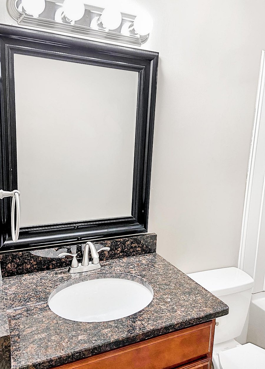 Upstairs shared bathroom