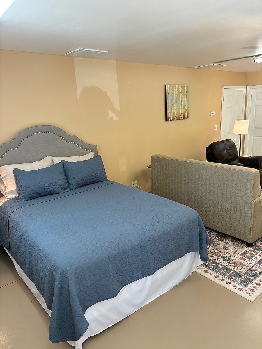 Comfortable Queen bed with all new linens.