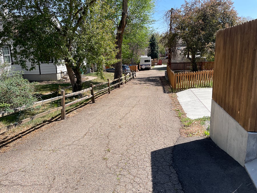 Private driveway to access the parking