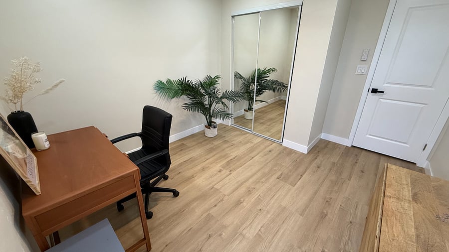 2nd bedroom -- can be set up as full bed or office depending on needs