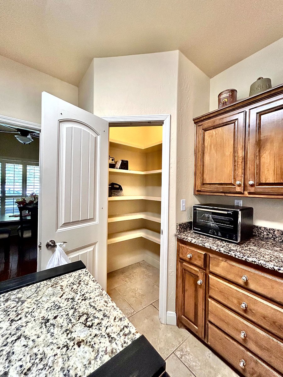 Kitchen Pantry
