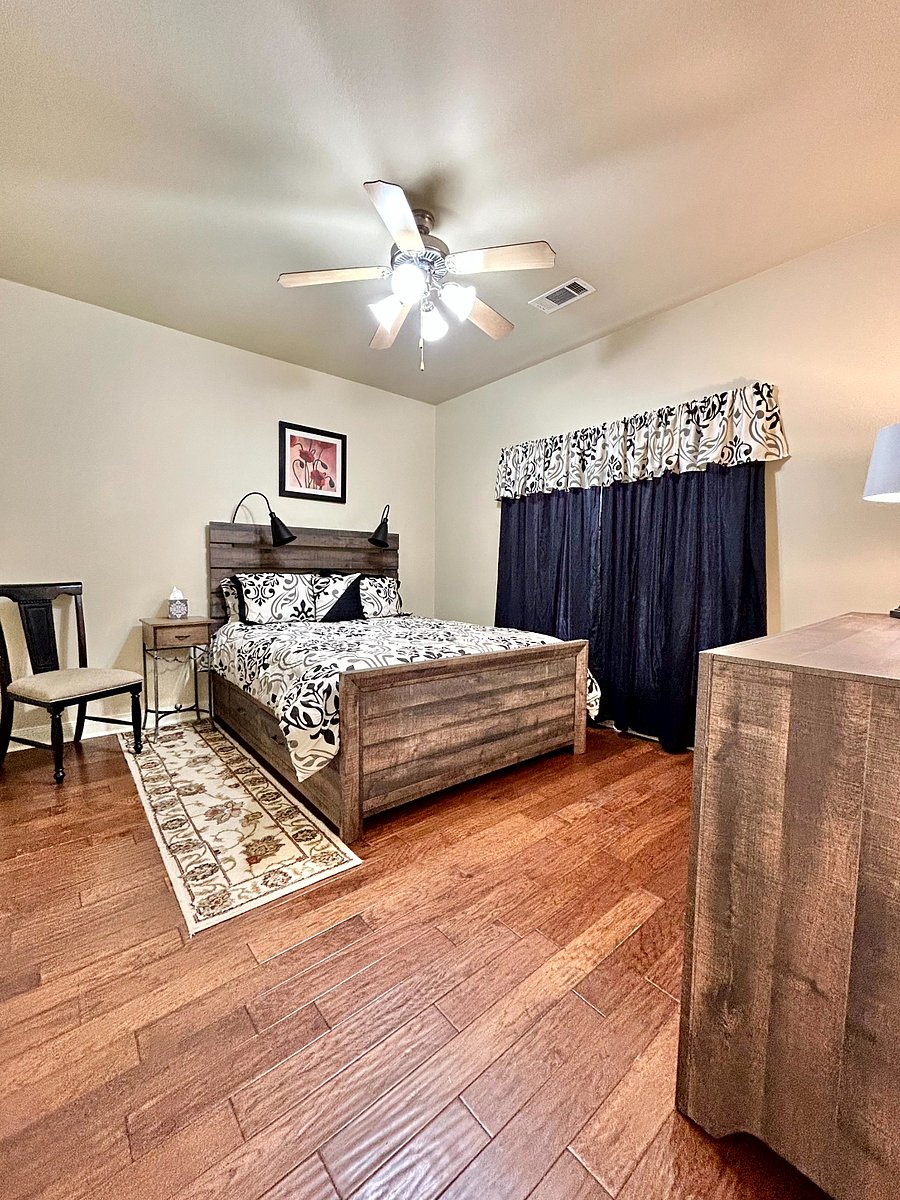 Bedroom #2 with Queen Bed