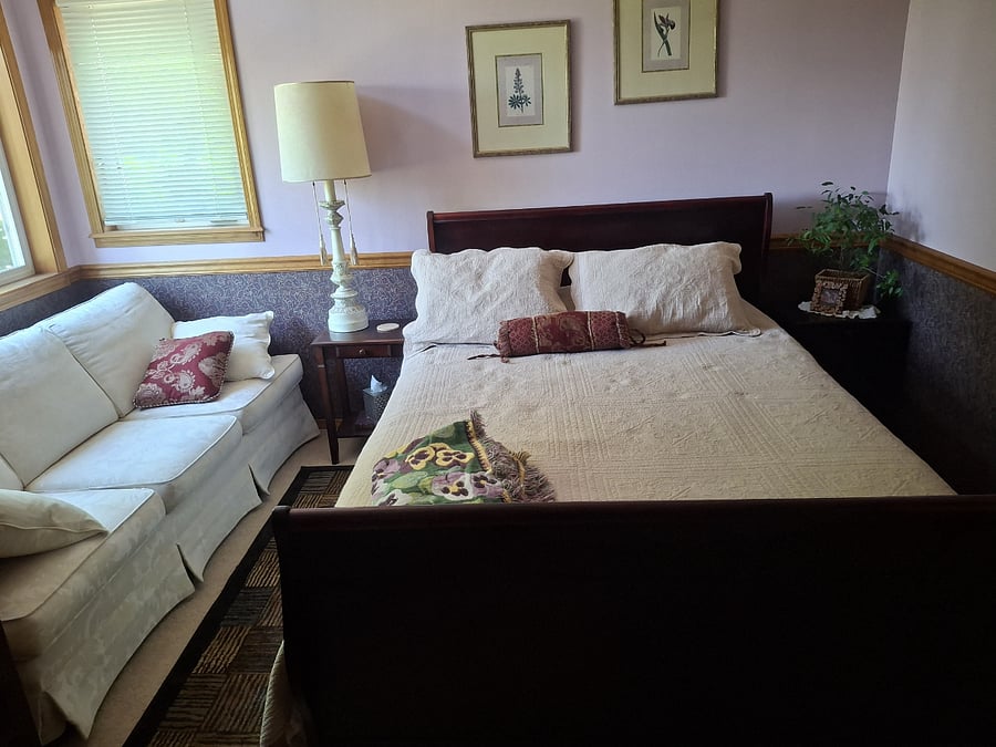 Bedroom with queen bed.