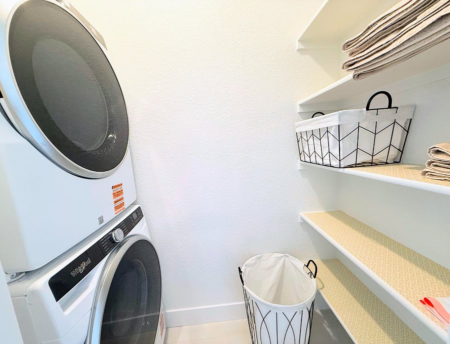 Full size washer dryer & walk in closet