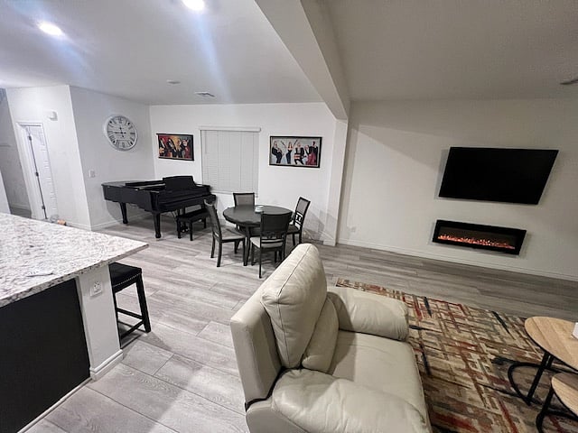 Furnished Finder property 984896_1 photo 12